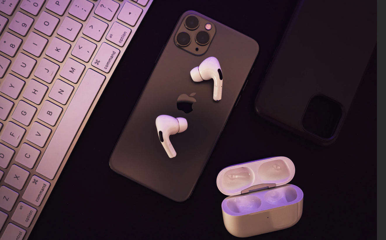 Apple анонсировала новые AirPods Pro 2-го поколения Apple анонсировала новые AirPods Pro 2-го поколения