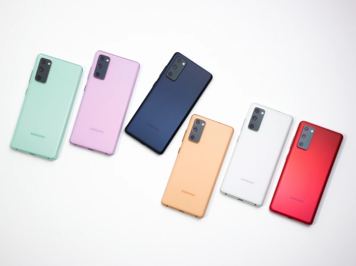 Samsung Galaxy S20 FE 4G обновили до Android 12
